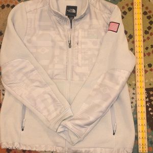 The north face fleece jacket women’s